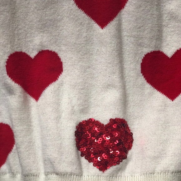 Gap Kids valentine’s sweater - Picture 2 of 3